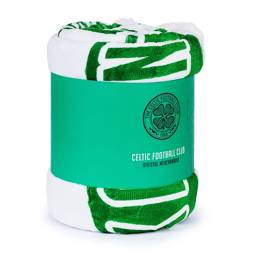 Celtic FC Crest Sherpa Fleece Blanket - Image 3